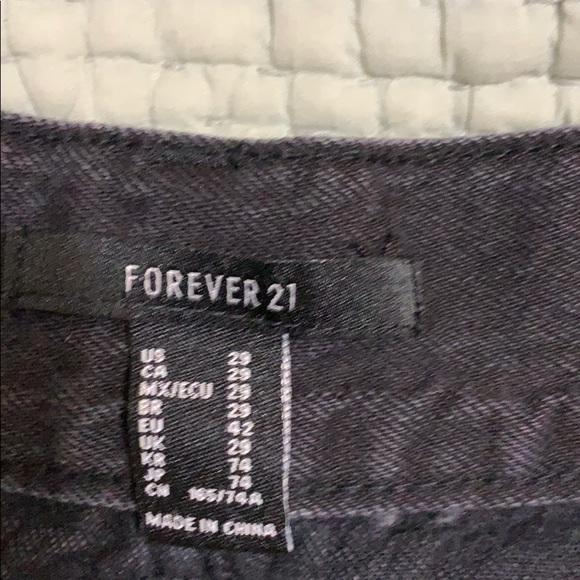 Black jean shorts - Picture 3 of 4